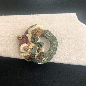 Vintage Christmas Wreath Brooch
